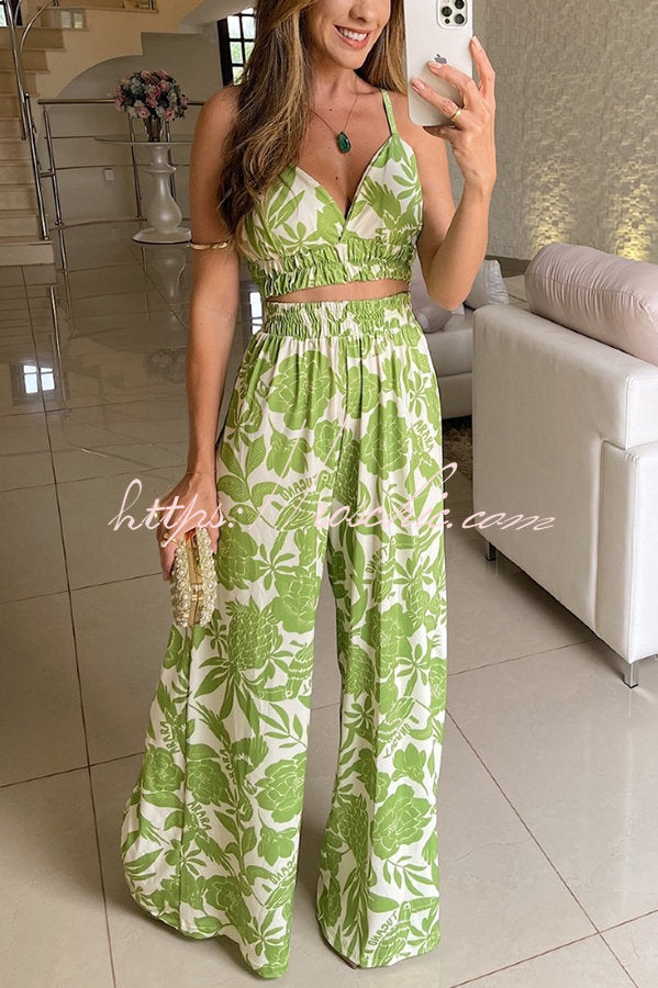 Well Tailored Pants with a Graceful Silhouette