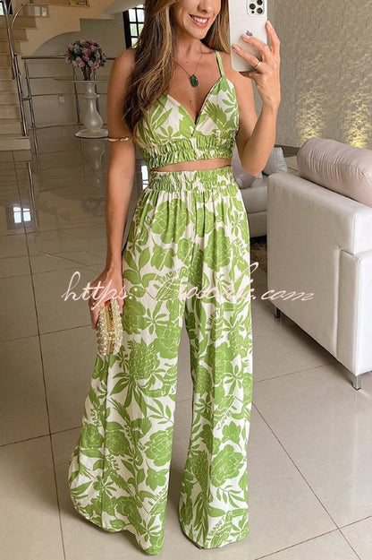 Well Tailored Pants with a Graceful Silhouette