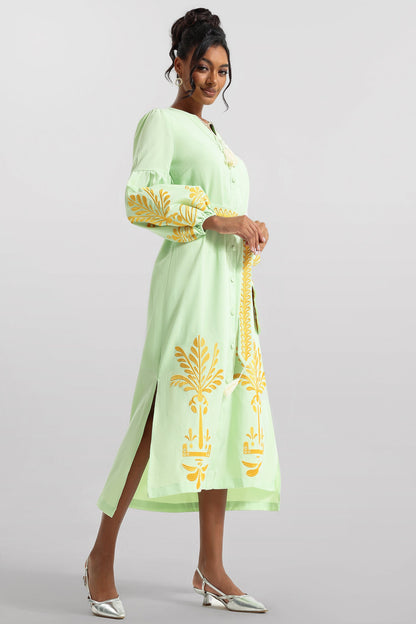 Sophisticated Dress with a Clean Classic Look