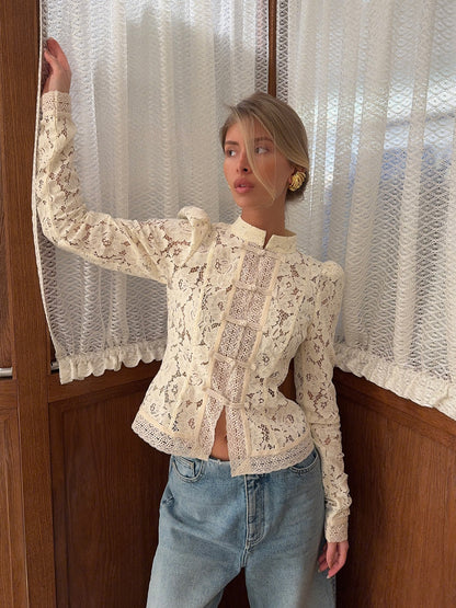 Well Tailored Shirt with a Graceful Silhouette