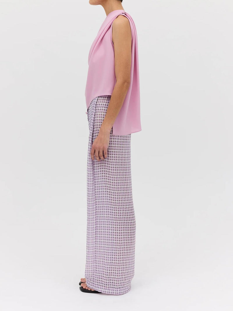 Effortlessly Elegant Top with a Timeless Design