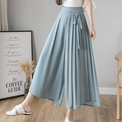 Elegantly Styled Pants for Everyday Wear