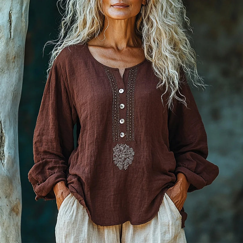 Well Tailored Shirt with a Graceful Silhouette