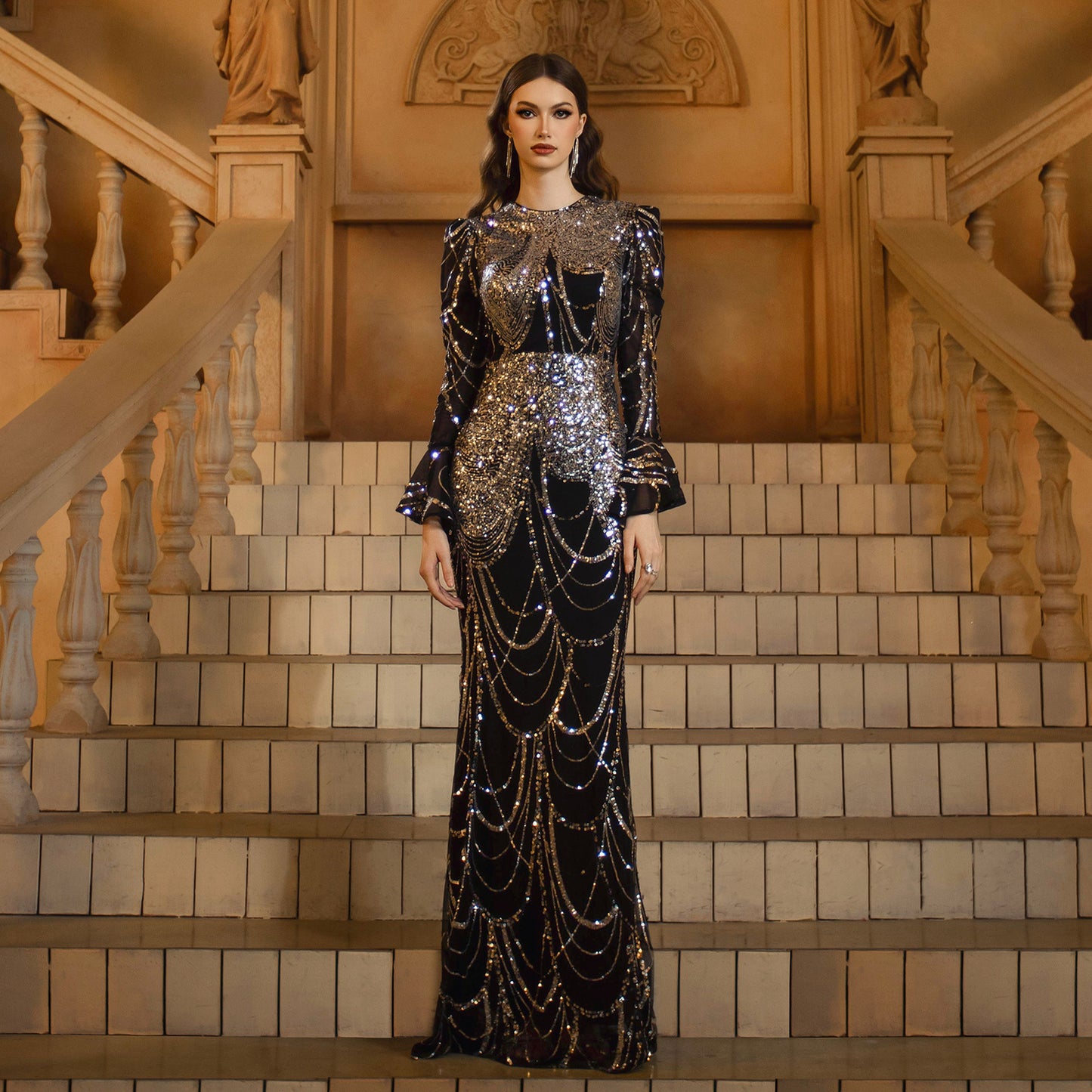 Beautifully Finished Dress in a Timeless Design