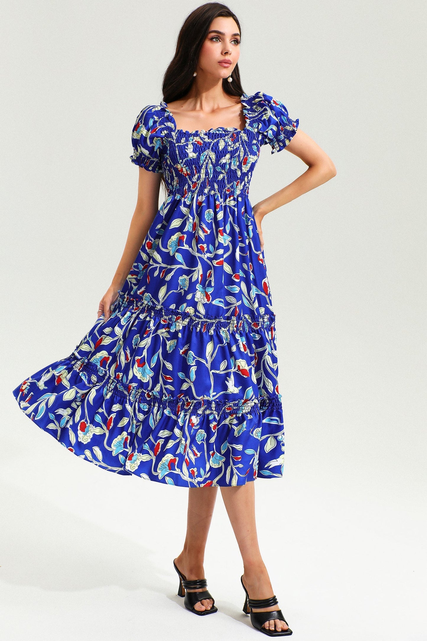 Classic Vintage Dress with a Flattering Fit