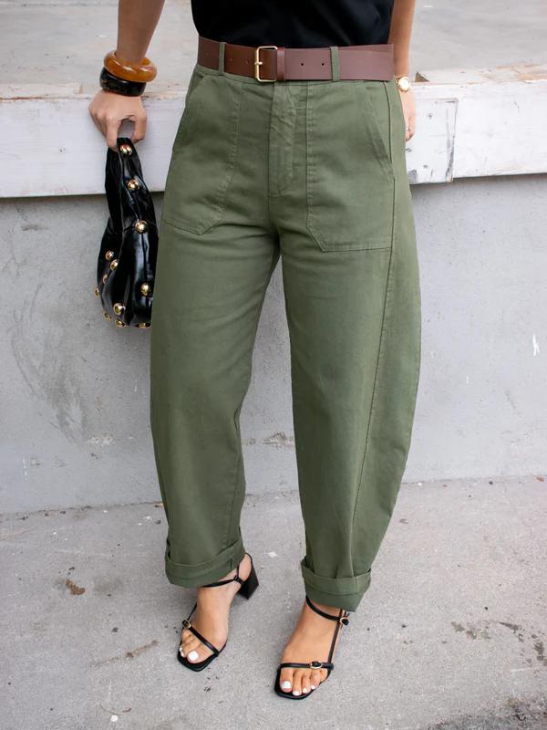 Sophisticated Pants with a Clean Classic Look