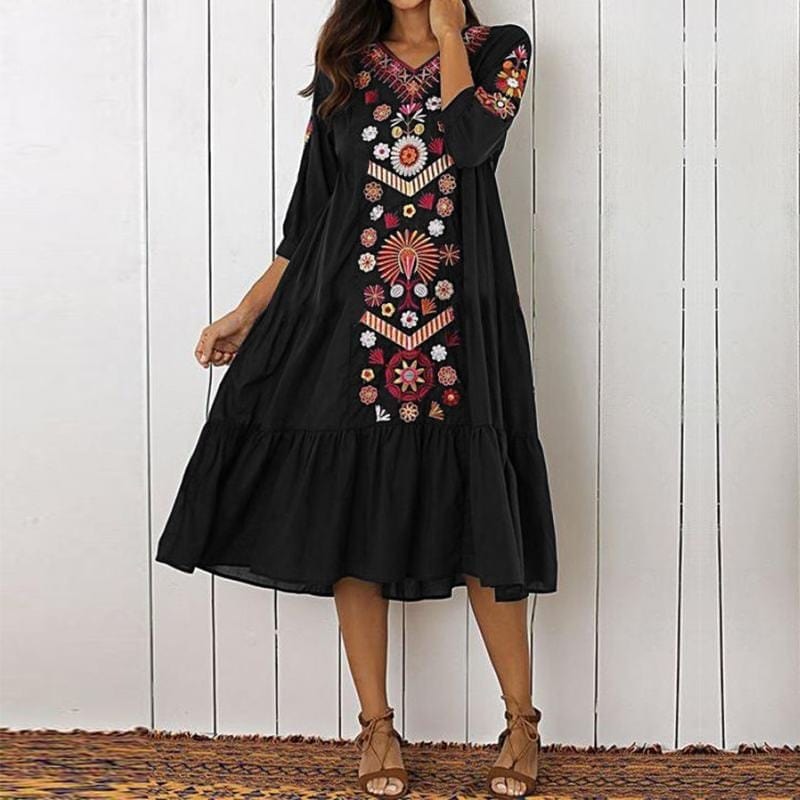 Beautifully Finished Dress in a Timeless Design