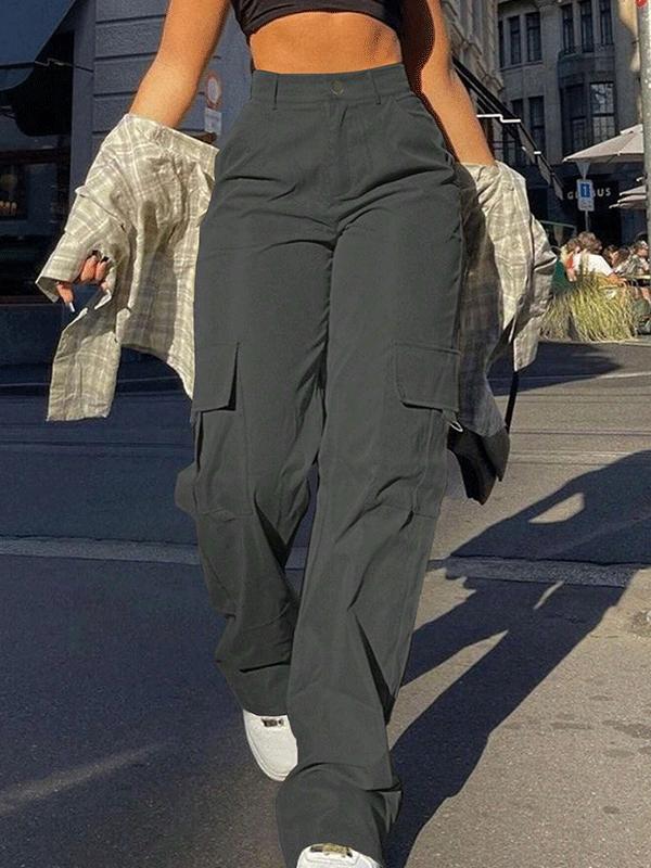 Effortlessly Elegant Pants with a Timeless Design