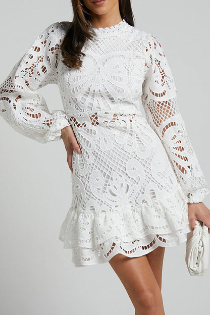 Effortlessly Elegant Dress with a Timeless Design