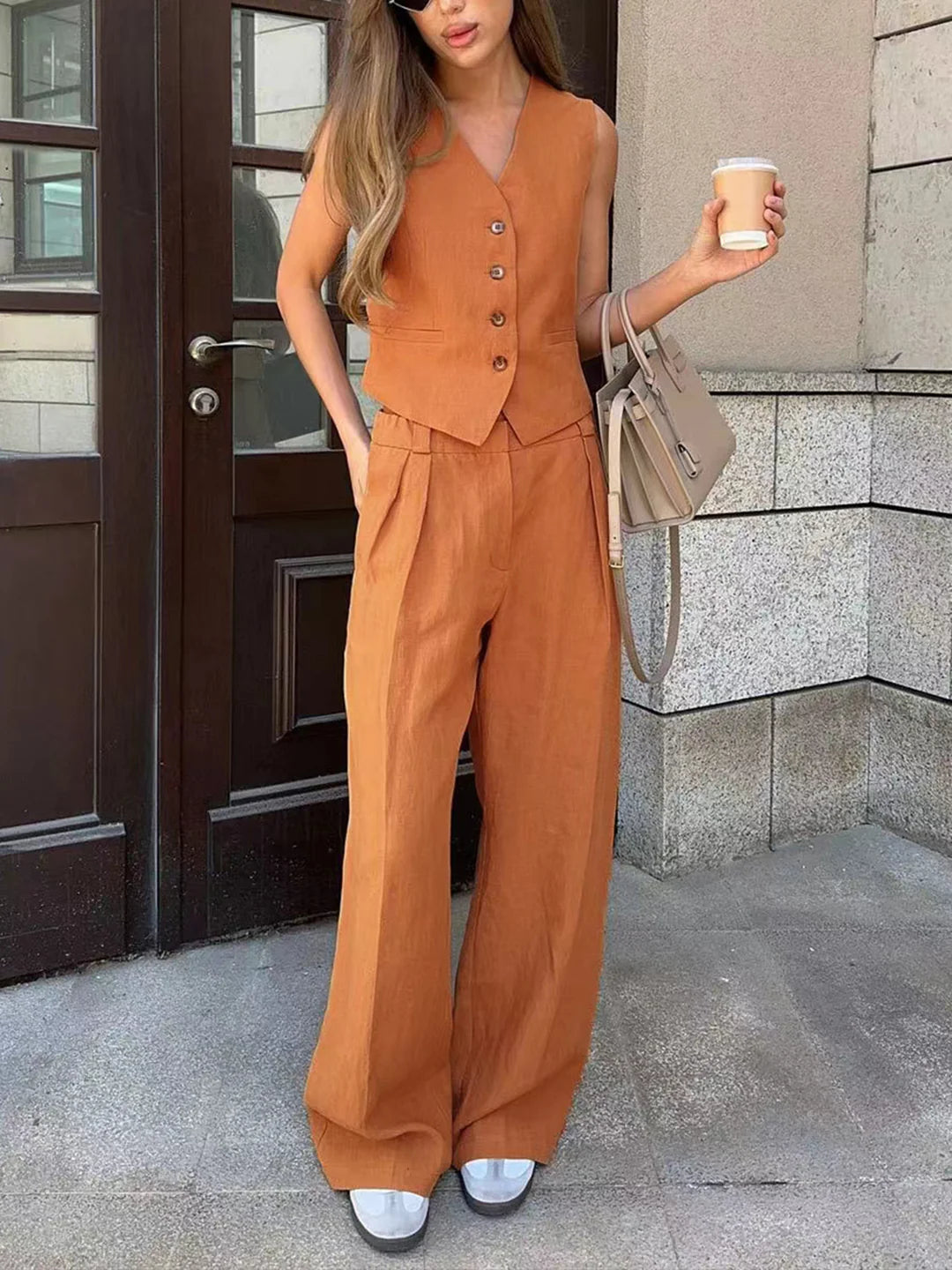 Elegantly Styled Pants for Everyday Wear
