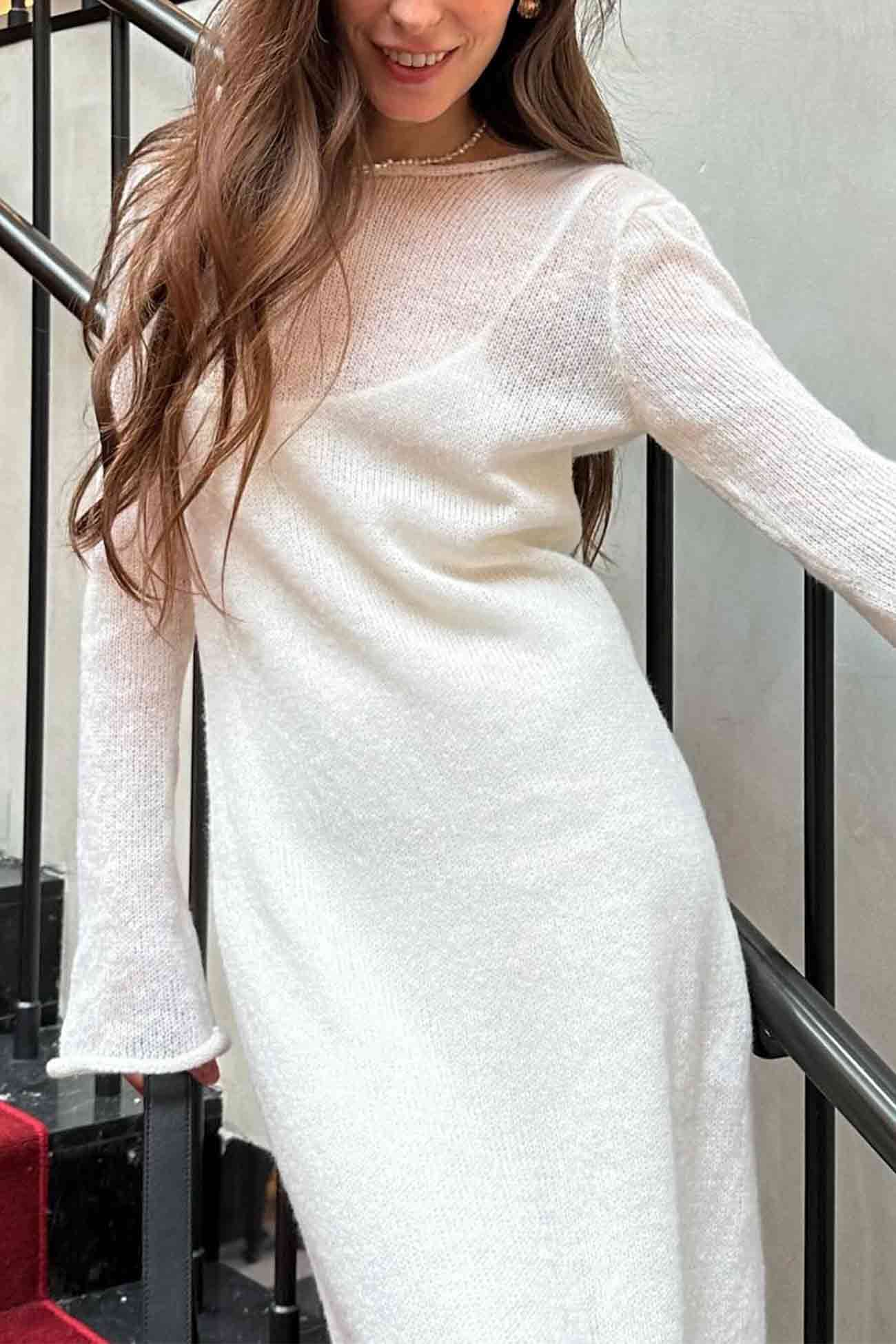 Effortlessly Elegant Dress with a Timeless Design