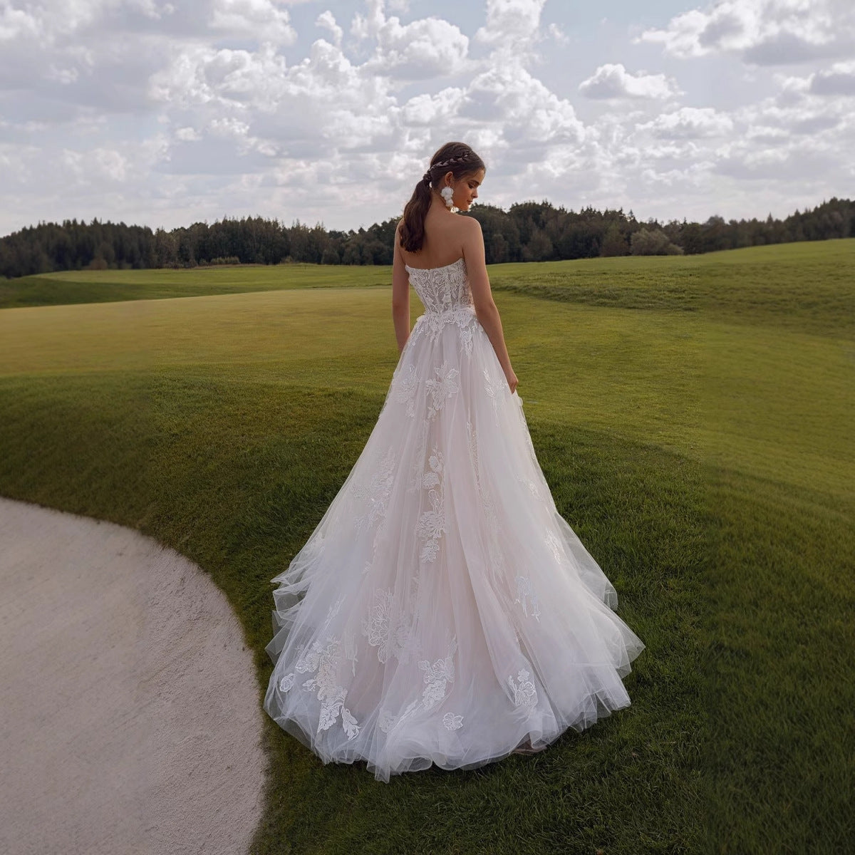 Gracefully Styled Dress for Any Occasion