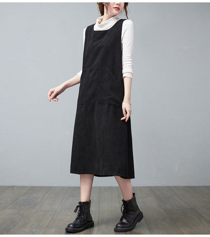 Classic Vintage Dress with a Flattering Fit