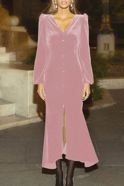 A Vintage Style Dress with Delicate Timeless Details
