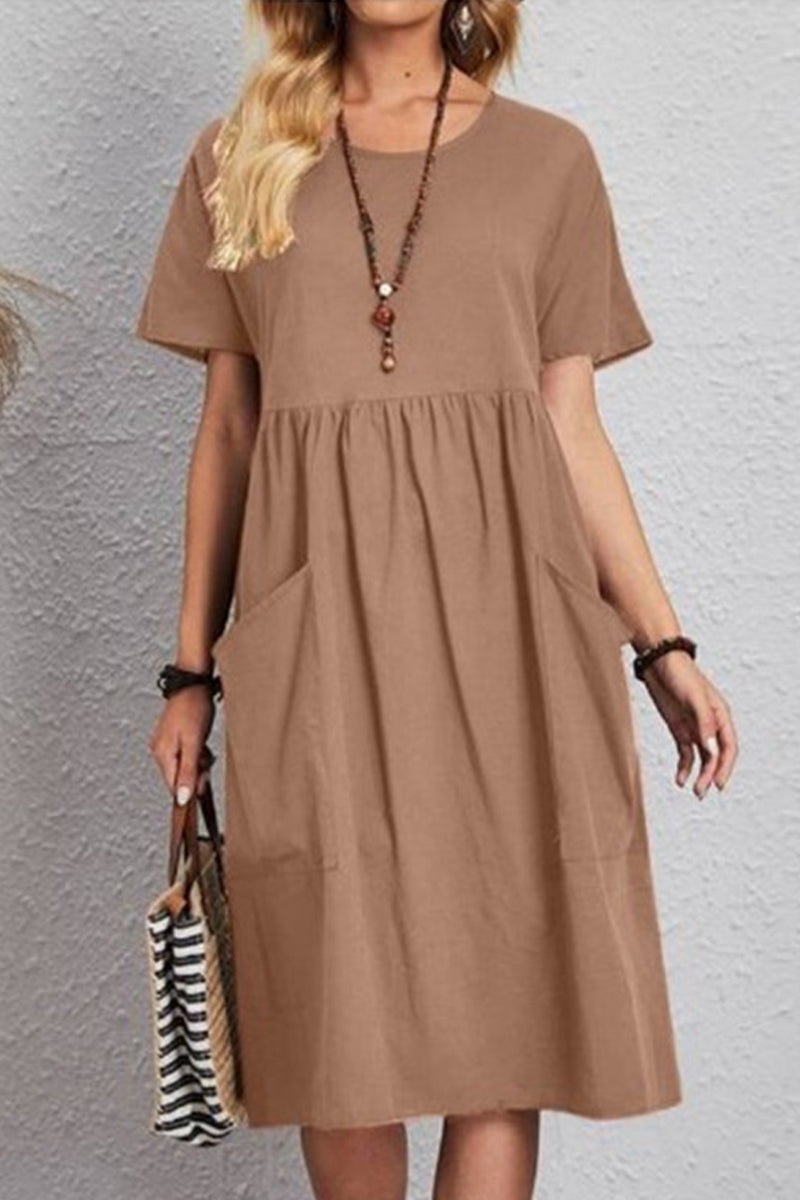 Gracefully Styled Dress for Any Occasion