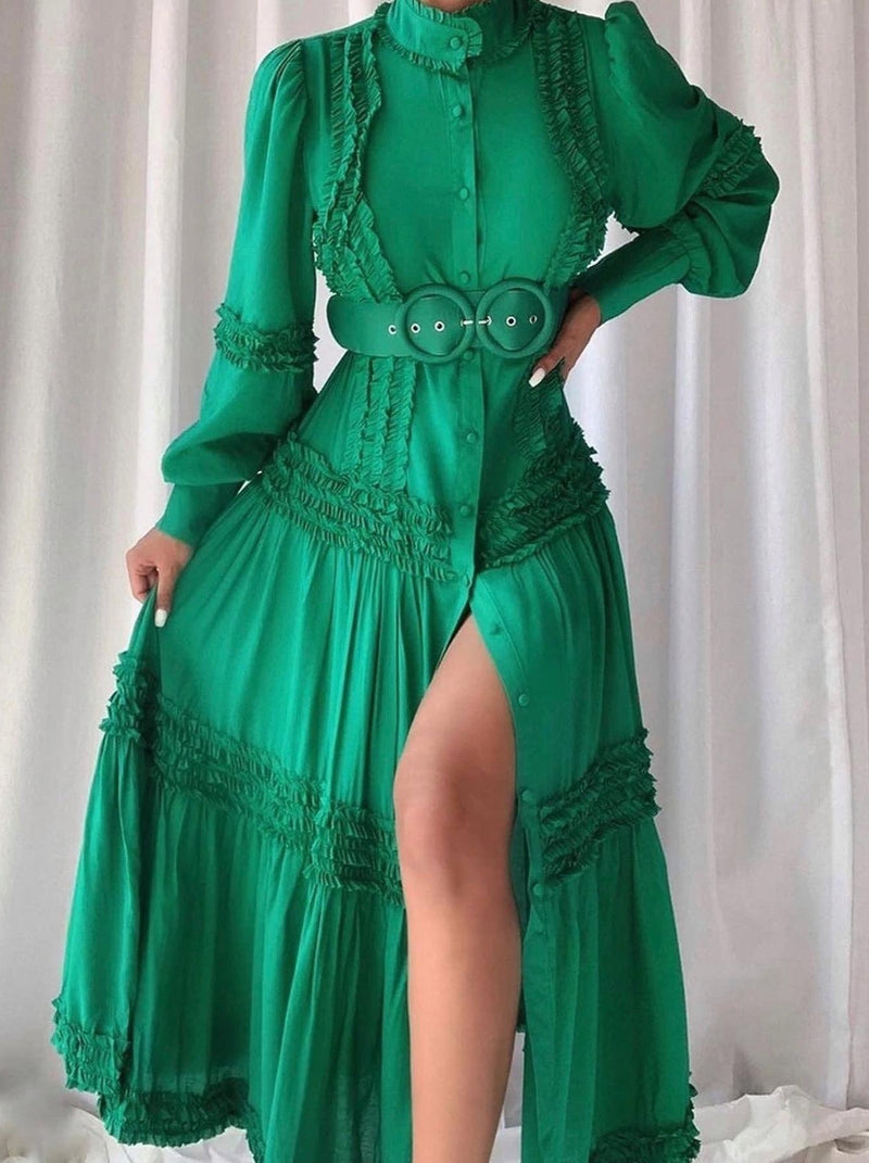 Beautifully Finished Dress in a Timeless Design