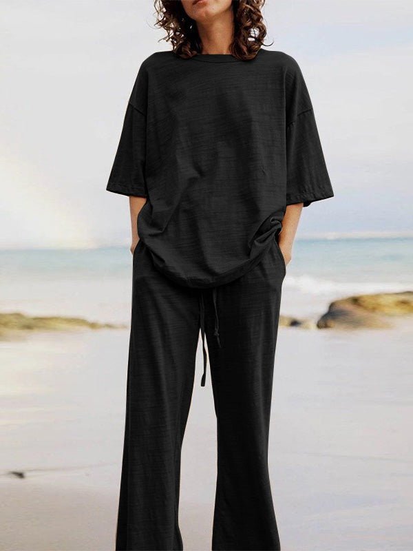 Effortlessly Elegant Pants with a Timeless Design