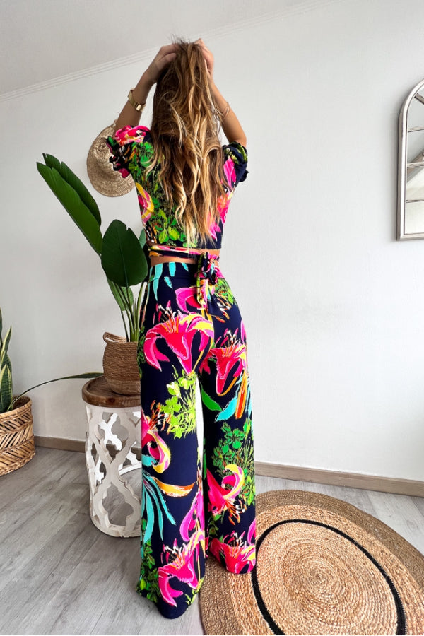 Classic Vintage Pants with a Flattering Fit
