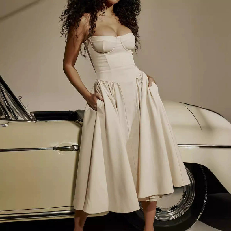 Beautifully Crafted Dress in a Classic Style