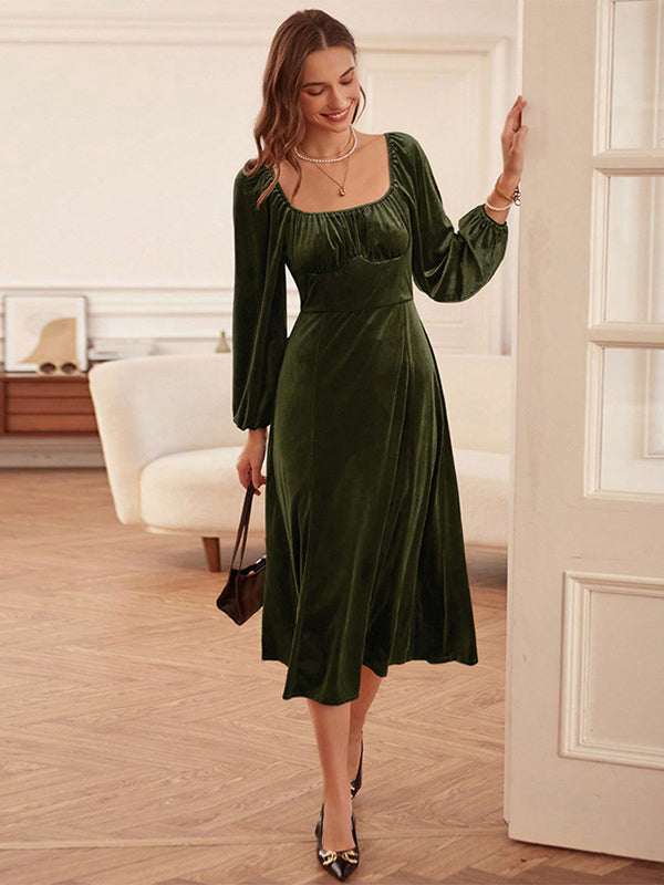 Beautifully Crafted Dress in a Classic Style