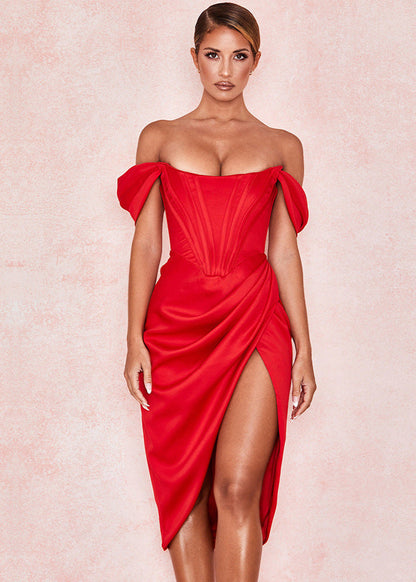Beautifully Finished Dress in a Timeless Design