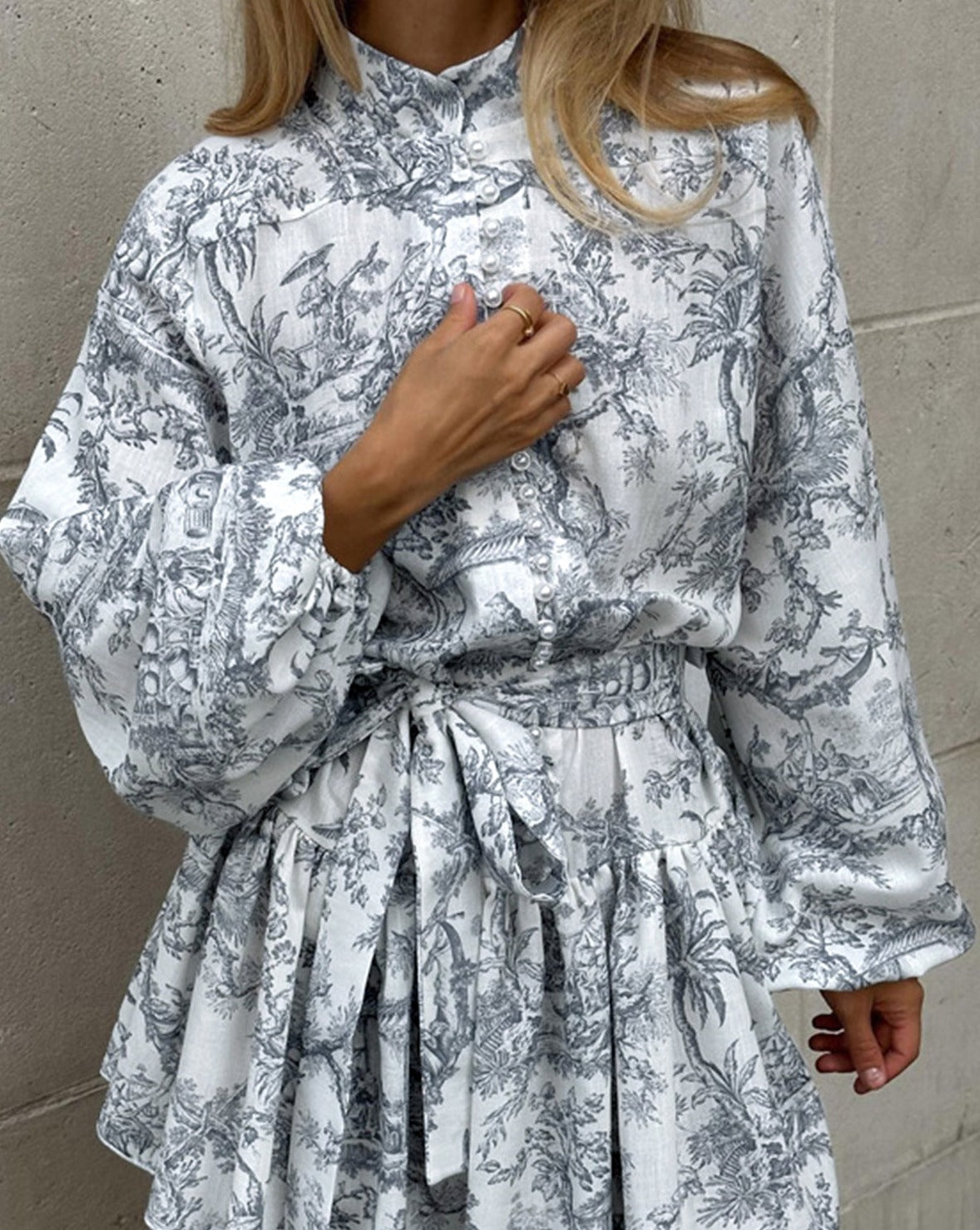 Beautifully Crafted Dress in a Classic Style