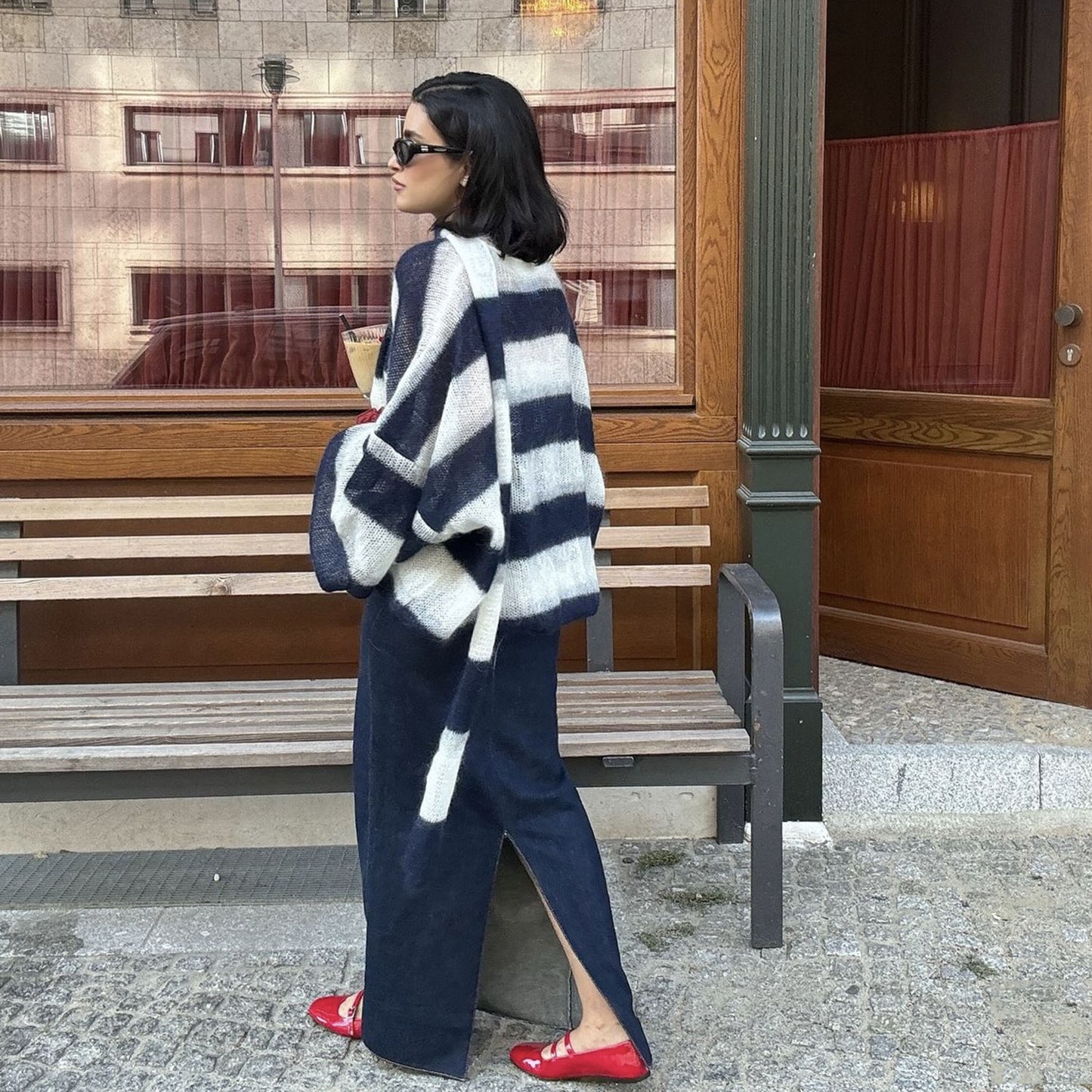 Effortlessly Elegant Cardigan with a Timeless Design
