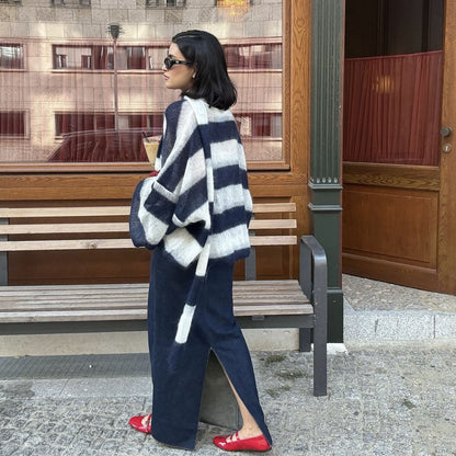 Effortlessly Elegant Cardigan with a Timeless Design