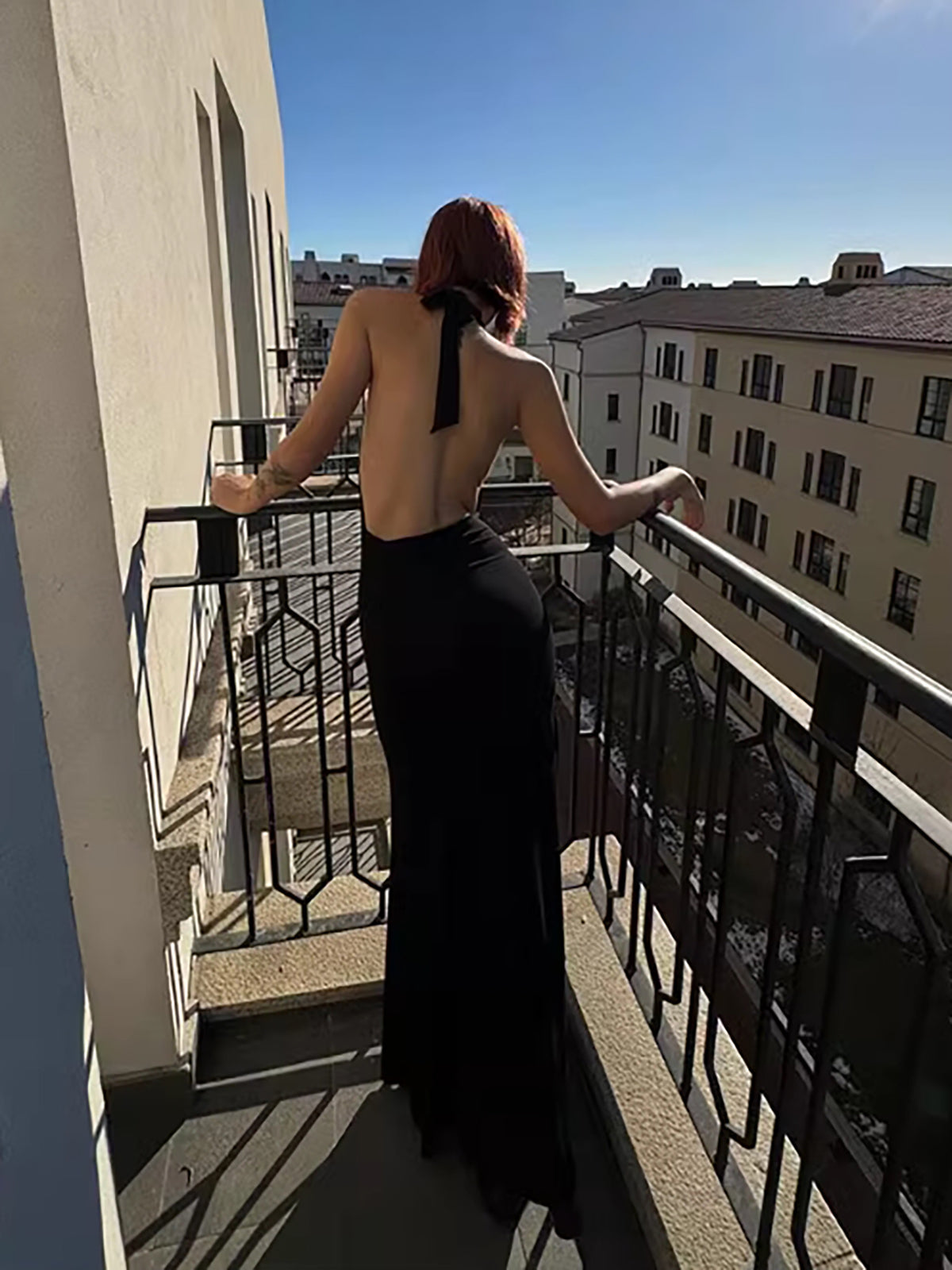 Effortlessly Elegant Dress with a Timeless Design