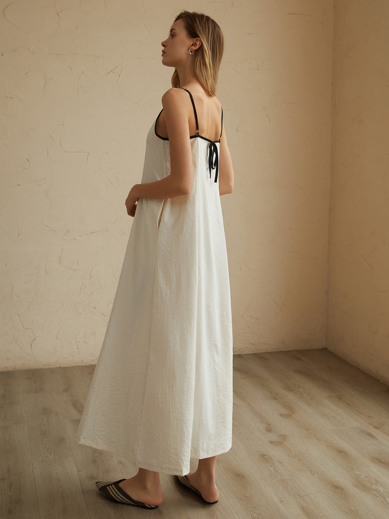 Effortlessly Elegant Dress with a Timeless Design