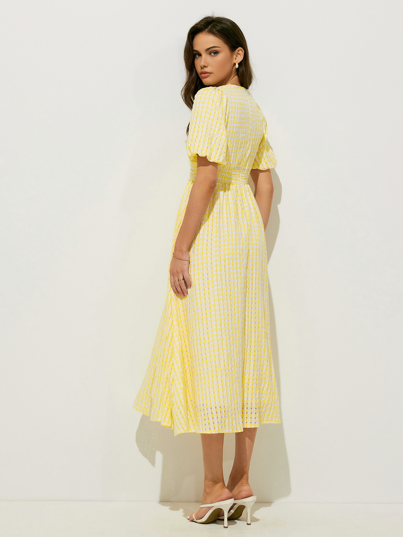 Classic Vintage Dress with a Flattering Fit