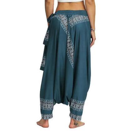 Effortlessly Elegant Pants with a Timeless Design