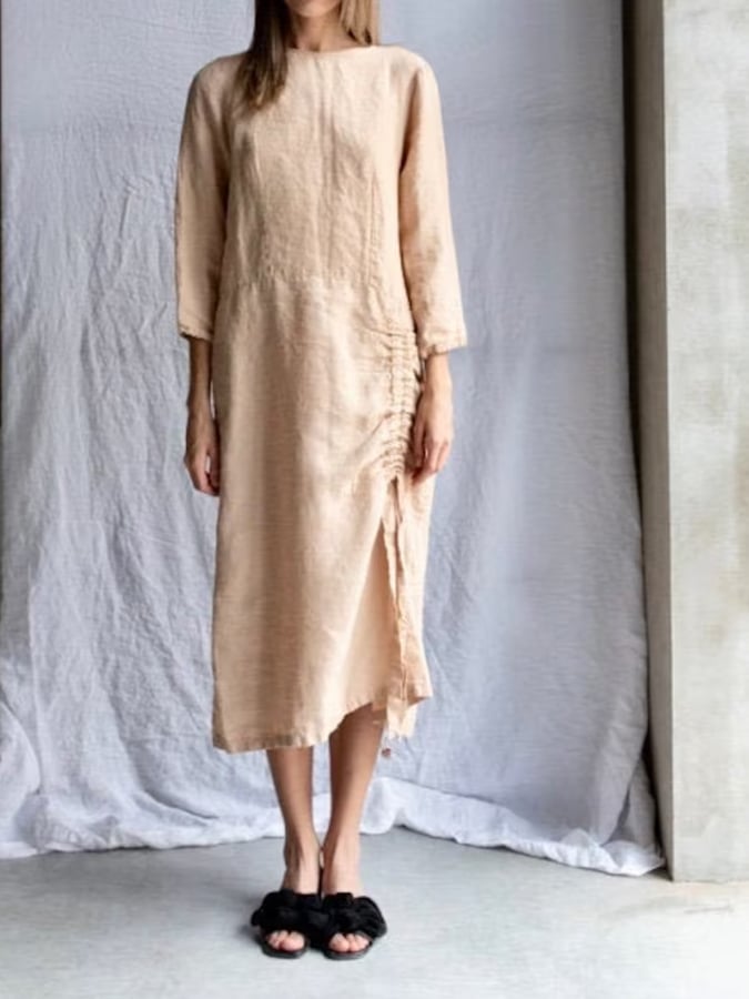 Well Tailored Dress with a Graceful Silhouette