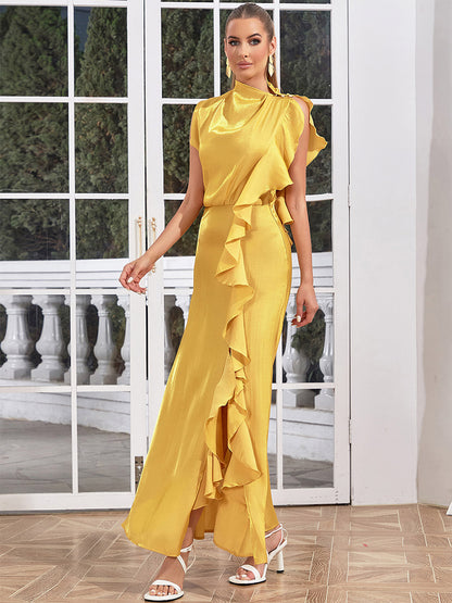 Beautifully Finished Dress in a Timeless Design