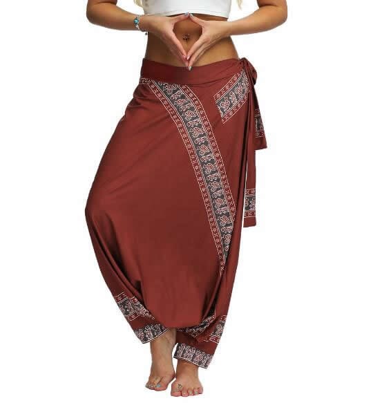 Effortlessly Elegant Pants with a Timeless Design