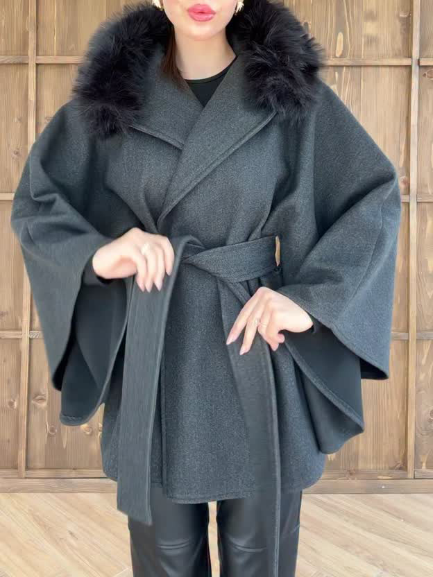 Beautifully Finished Coat in a Timeless Design