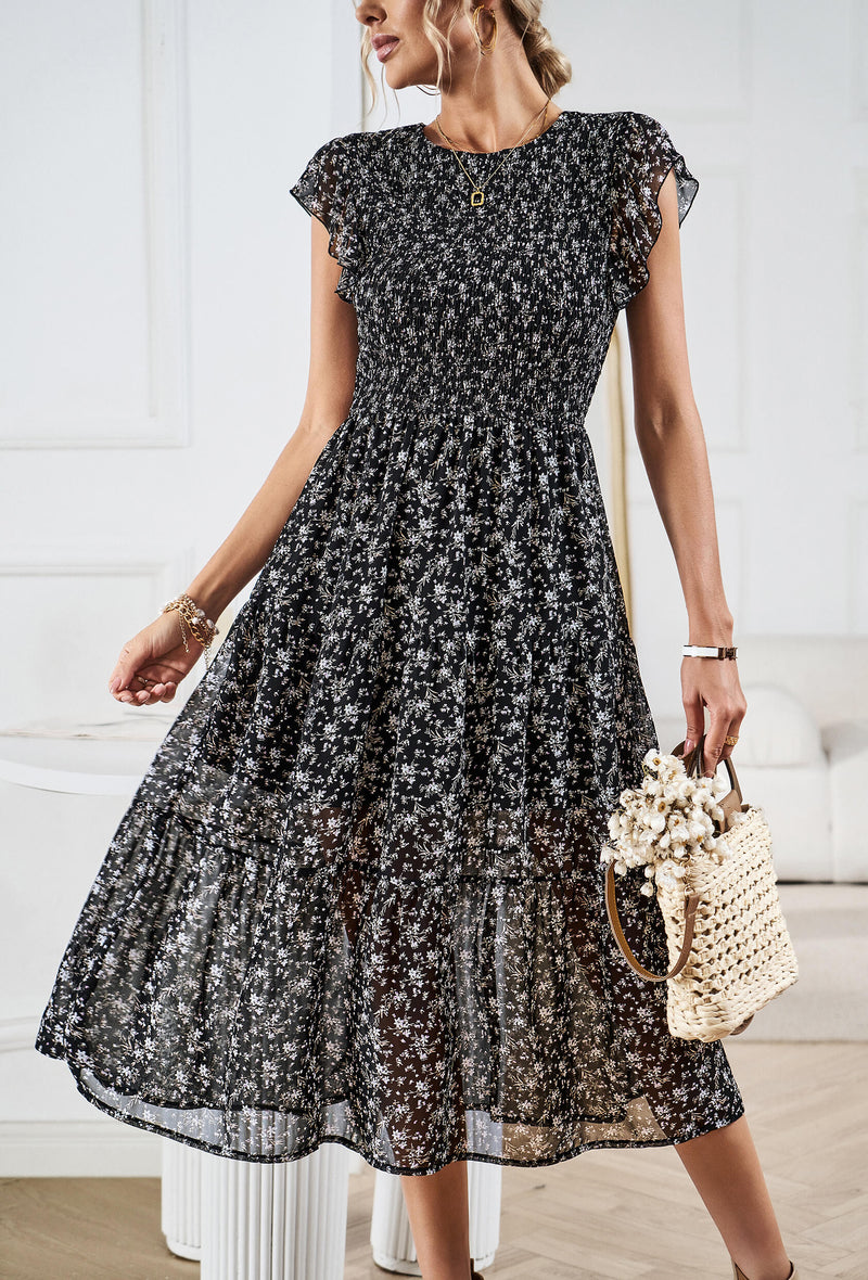 Effortlessly Elegant Dress with a Timeless Design