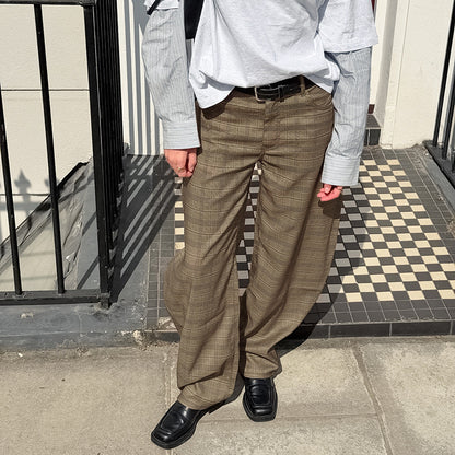 Classic Vintage Pants with a Flattering Fit