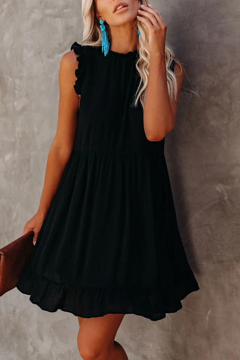 Effortlessly Elegant Dress with a Timeless Design