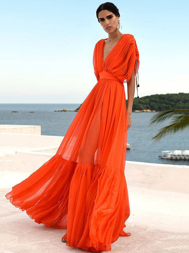 Well Tailored Dress with a Graceful Silhouette