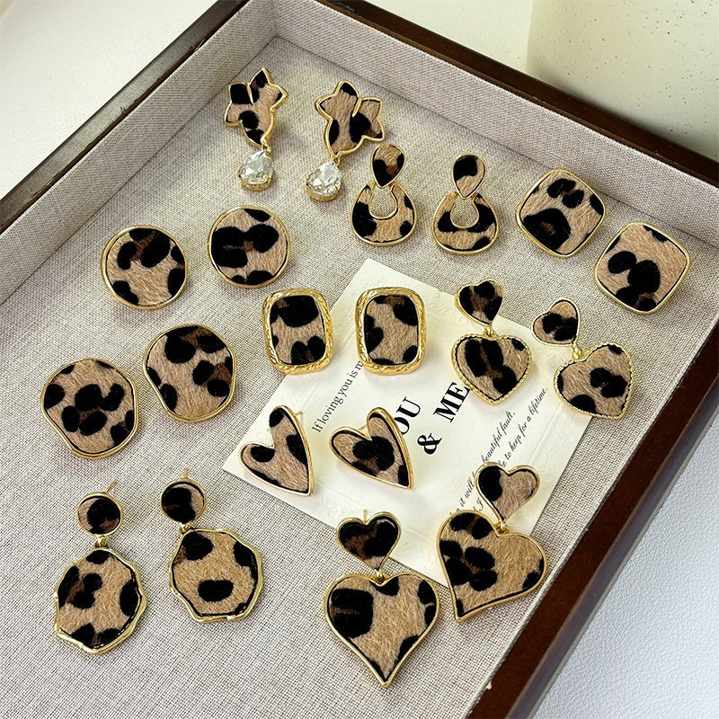 Classic Earring with Timeless Appeal