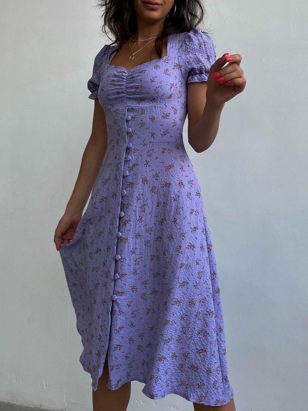 Beautifully Crafted Dress in a Classic Style