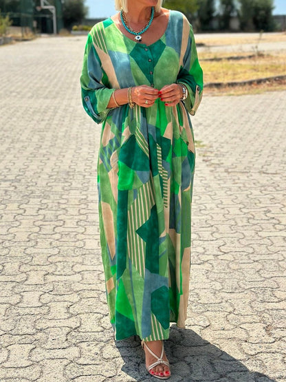 Classic Vintage Dress with a Flattering Fit