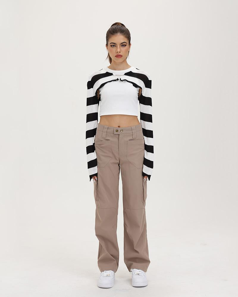 Effortlessly Elegant Pants with a Timeless Design