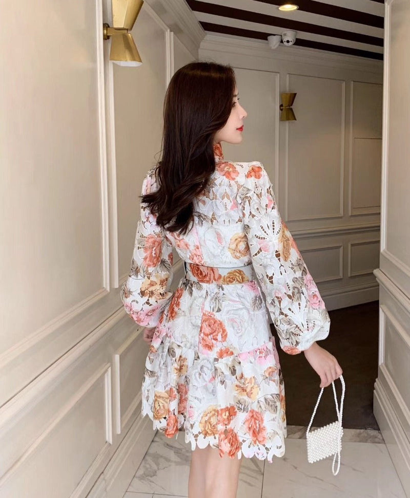 Well Tailored Dress with a Graceful Silhouette