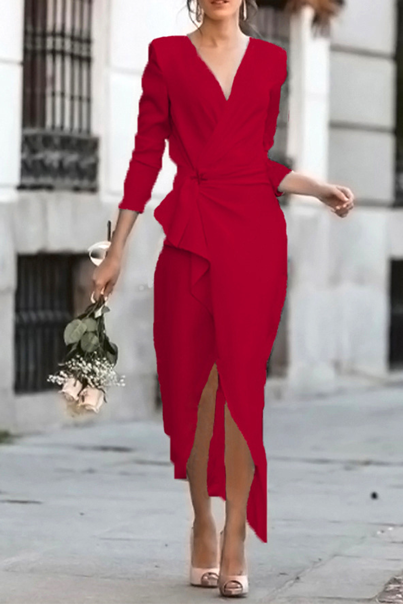Gracefully Styled Dress for Any Occasion