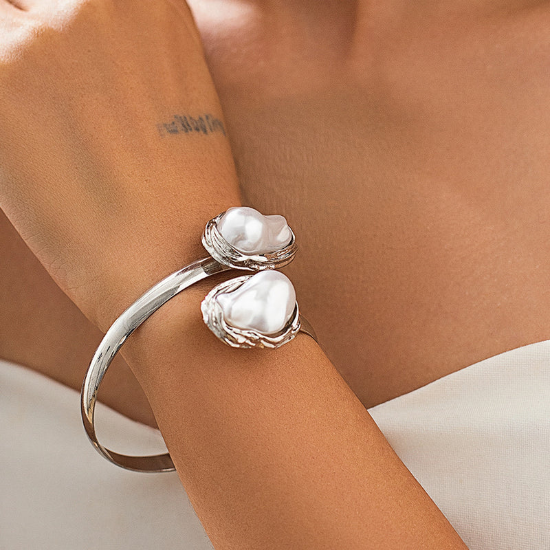 Charming Pearl Necklace for Any Occasion