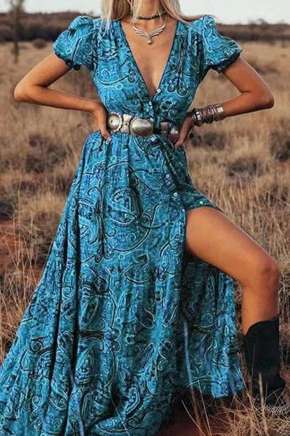 Classic Vintage Dress with a Flattering Fit