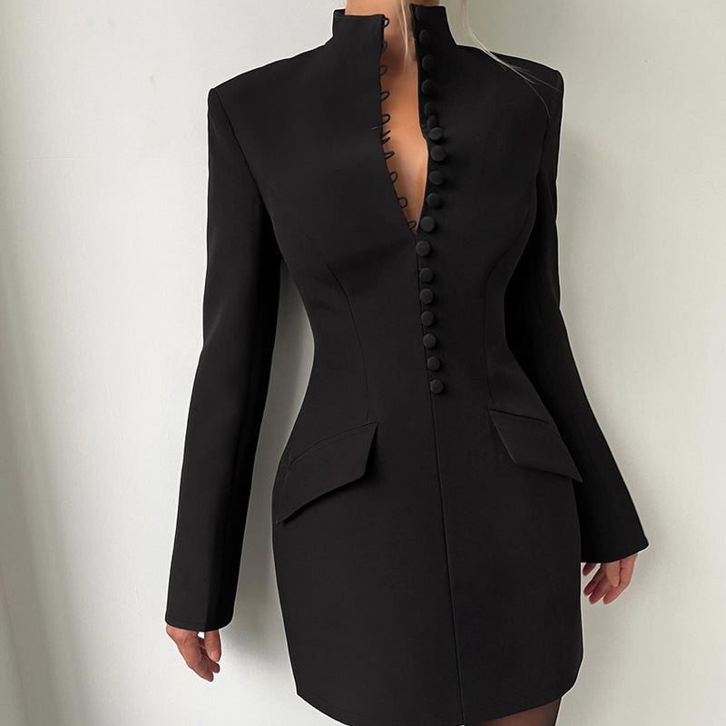 Beautifully Finished Dress in a Timeless Design