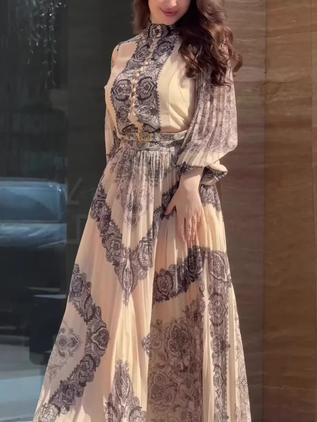 Classic Vintage Dress with a Flattering Fit